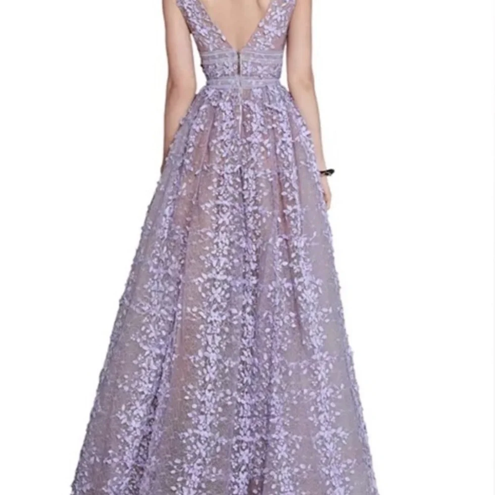 Bronx and Banco Megan Sleeveless V-Neck Lace Gown Lavender Size US 8 - Picture 3 of 16